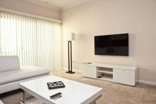 Amazing Apartments Near The Grove ลอสแอนเจลิส ภายนอก รูปภาพ